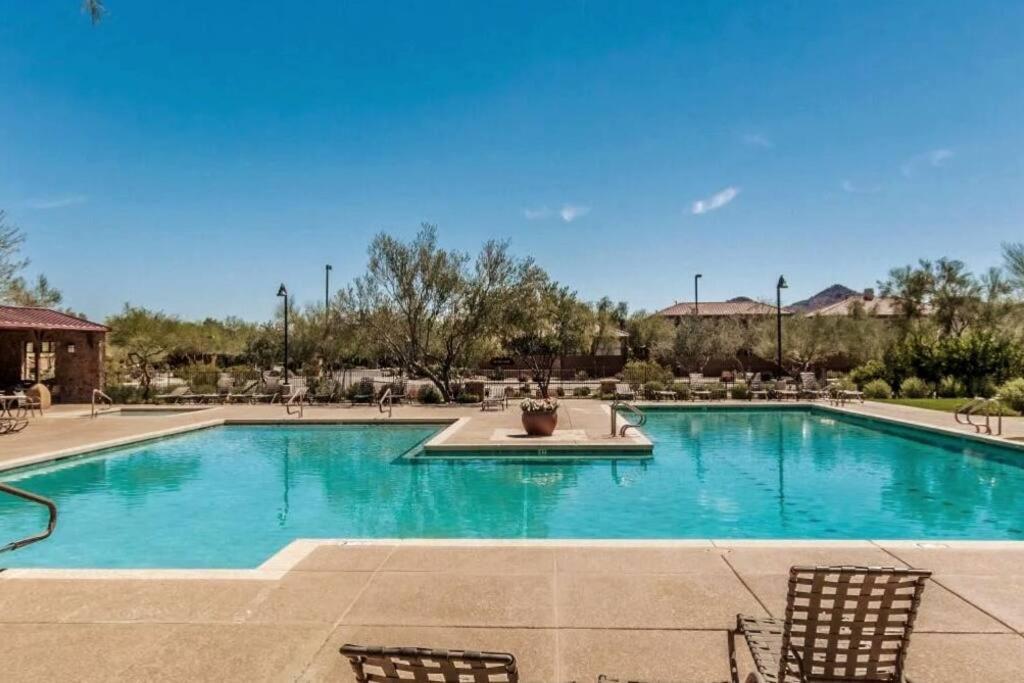 Phoenix Home With Heated Pool, Desert Views & Hot Tub Anthem Экстерьер фото