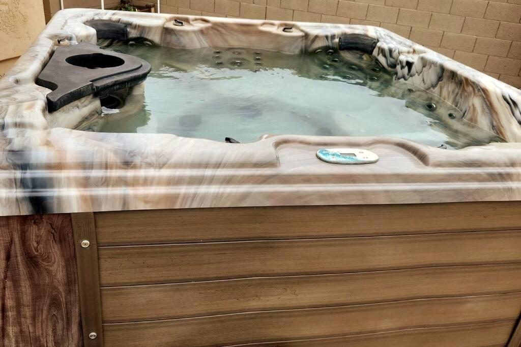 Phoenix Home With Heated Pool, Desert Views & Hot Tub Anthem Экстерьер фото